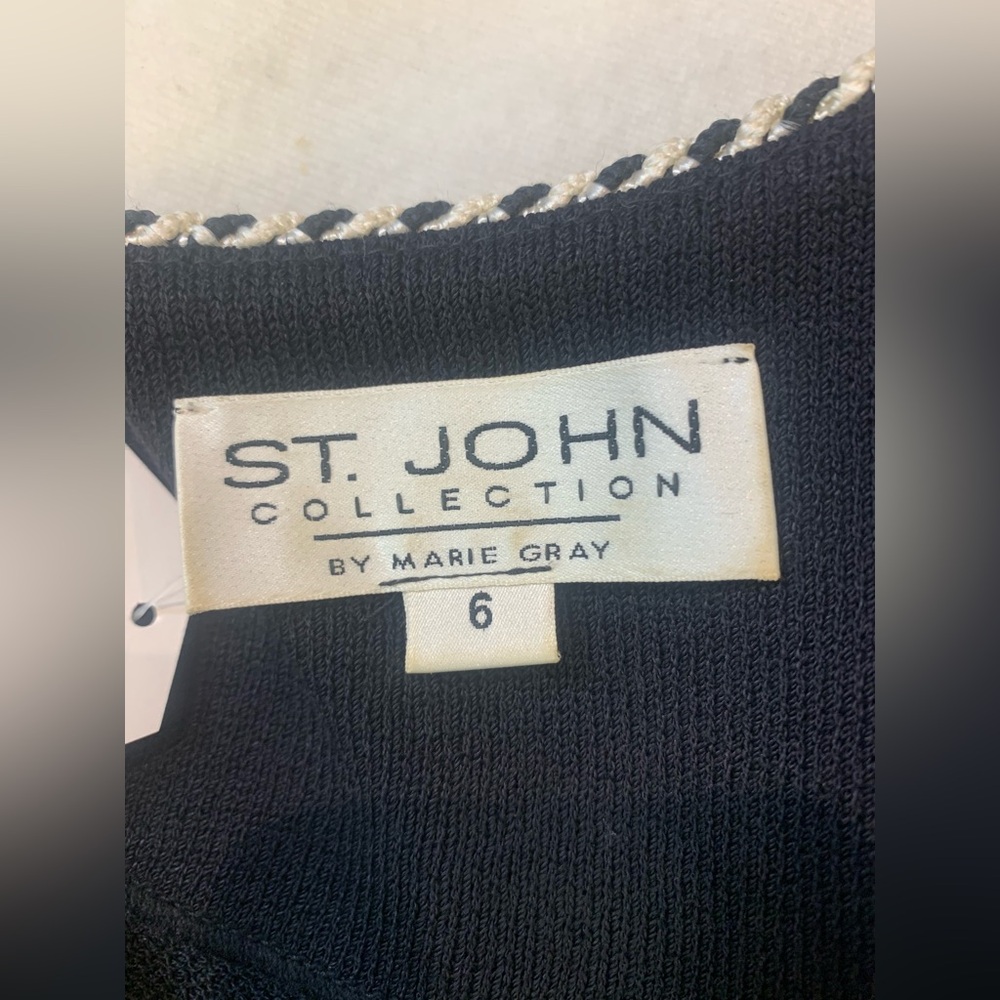 ST. JOHN Elegant Black Jacket with Bow Accents size6 - Picture 8 of 10